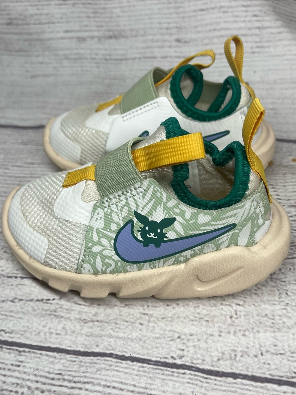 Nike Toddler Size 5 Flex Runner2 Lil Td Rabbit And Mushroom Shoes - Picture 3 of 7